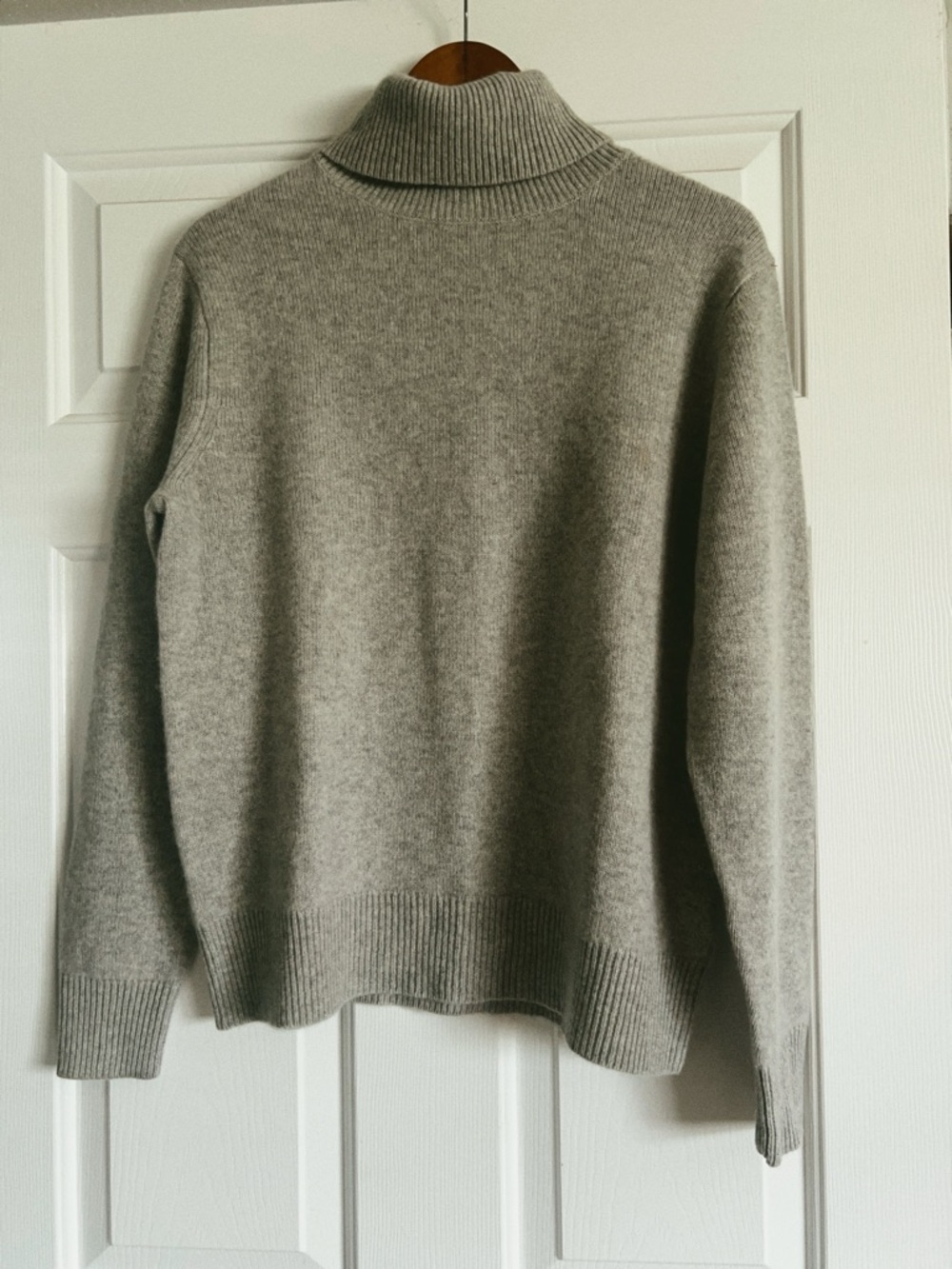 Pendleton Light Gray Ribbed Turtleneck Sweater